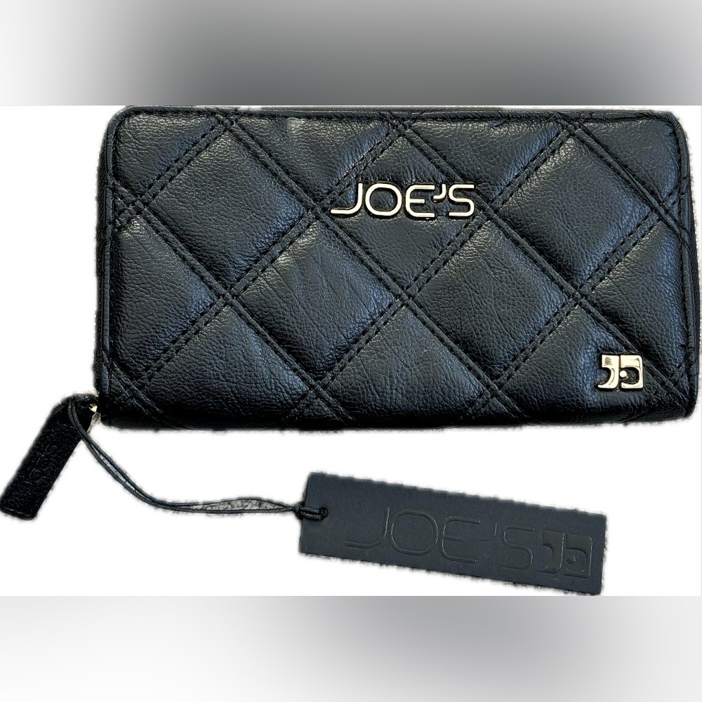 ✨NWT Joe's Black Quilted Wallet Vegan Leather With Gold Tone Hardware Detail